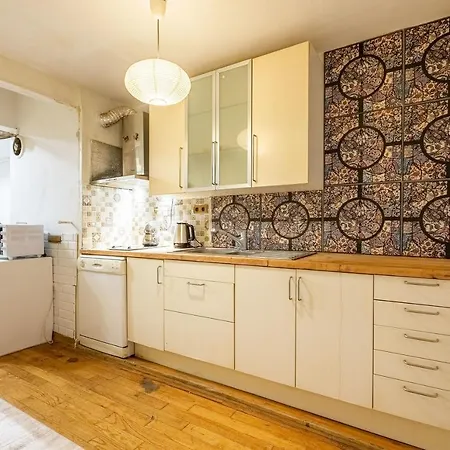 Comfortable Apartment Near Vibrant Attractions Of The City In Sisli * Provincia di Istanbul