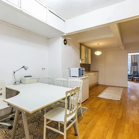 Appartamento Comfortable Apartment Near Vibrant Attractions Of The City In Sisli