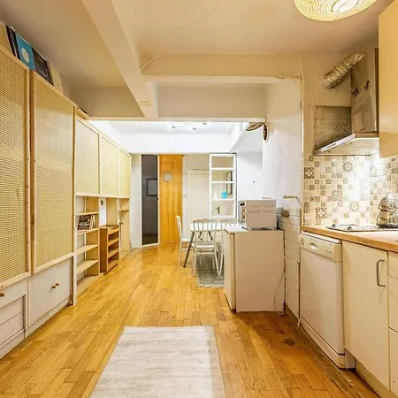 Comfortable Apartment Near Vibrant Attractions Of The City In Sisli Appartamento *
