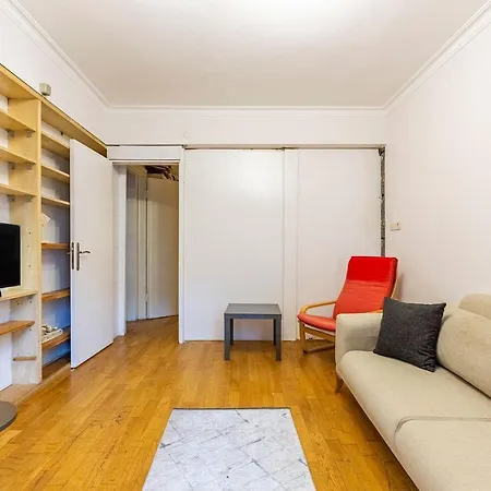 Comfortable Apartment Near Vibrant Attractions Of The City In Sisli Appartamento *